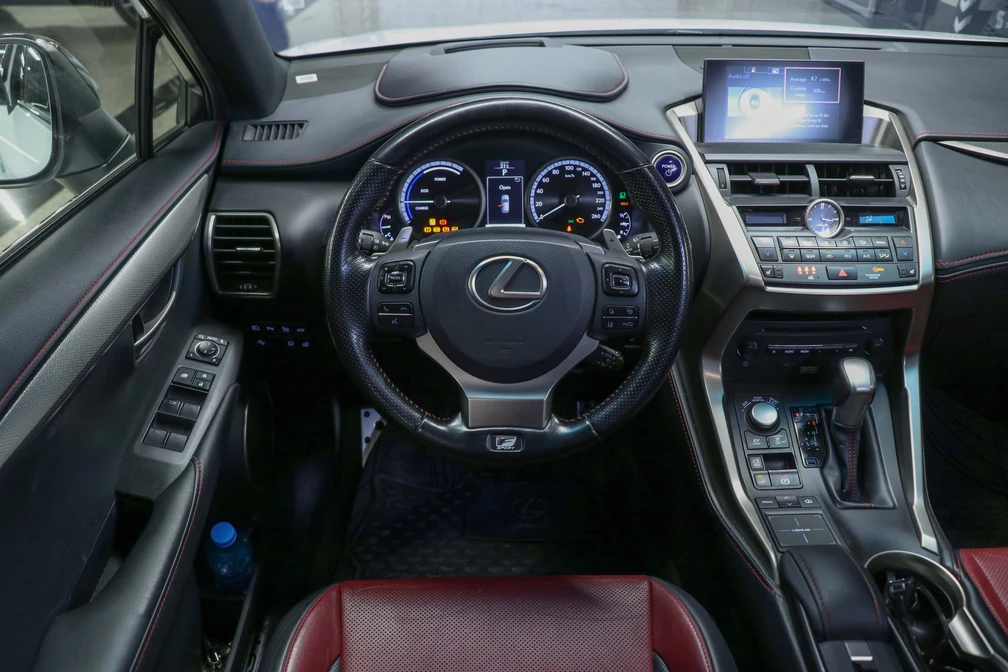 خرید و فروش لکسوس NX هیبرید 300H - F SPORT - هفت کلید - سقف پاناروما مدل 2017 نقد و اقساط