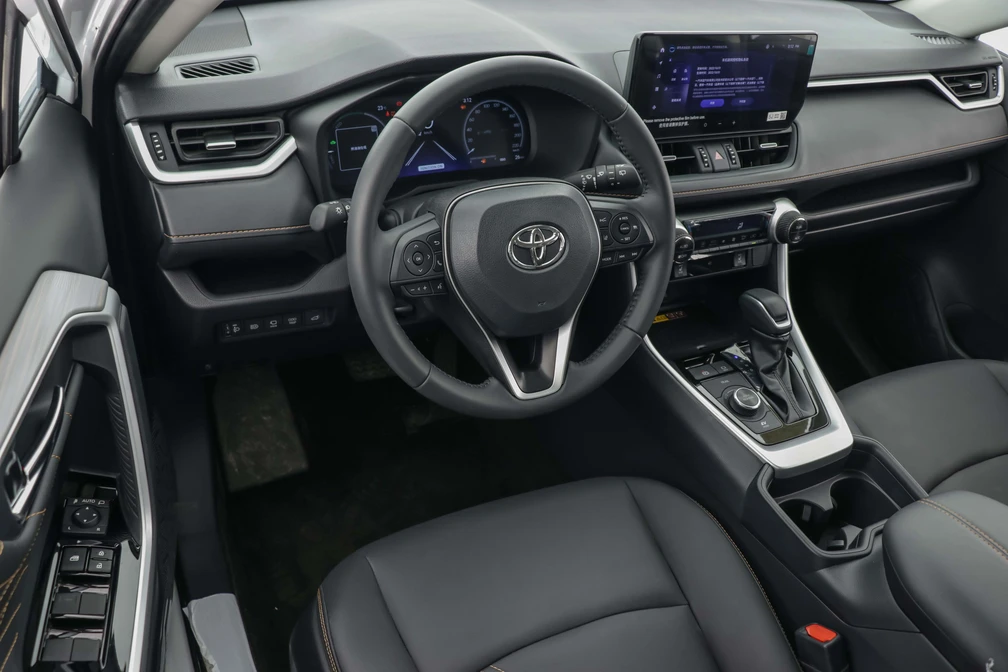 خرید و فروش تویوتا راوفور هیبرید دو دیفرانسیل - فول مدل 2025 نقد و اقساط خرید و فروش تویوتا راوفور هیبرید دو دیفرانسیل - فول مدل 2025 نقد و اقساط