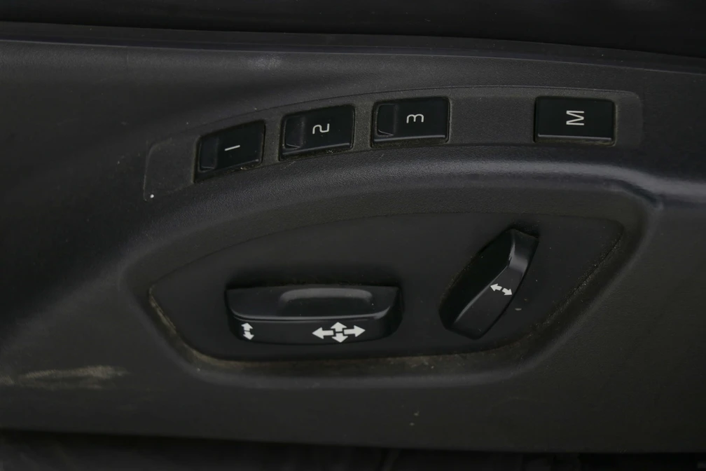 خرید و فروش ولوو XC60 R دیزاین مدل 2014 نقد و اقساط