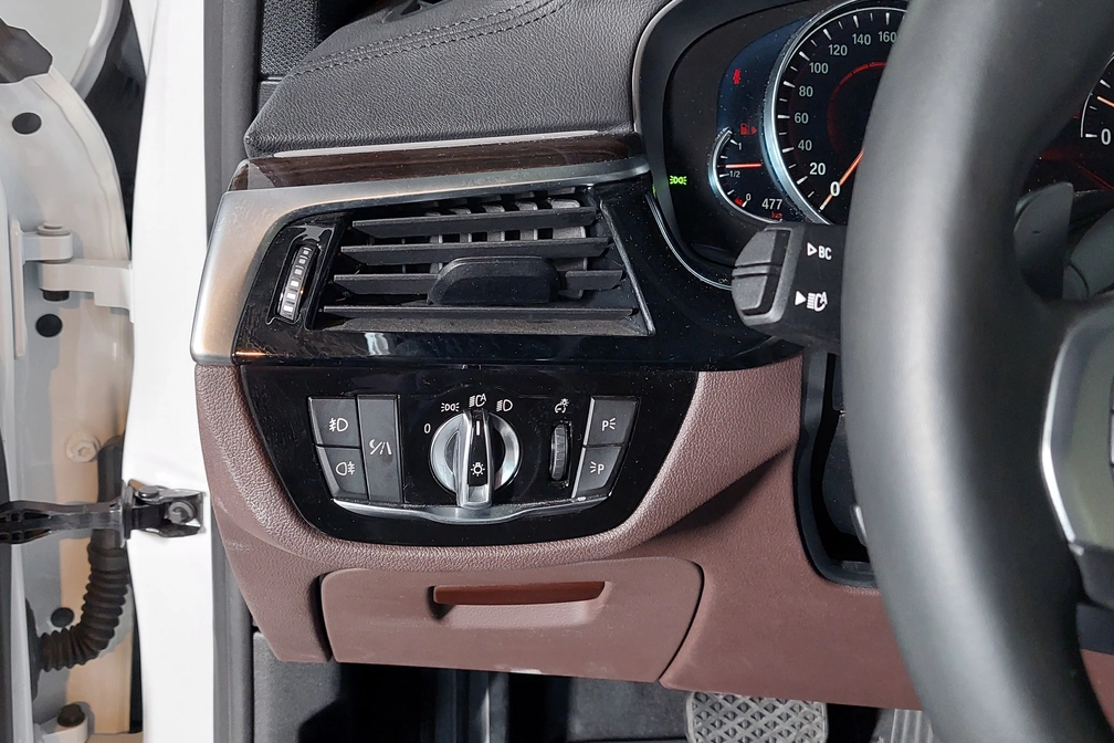 خرید و فروش ب ام و سری 5 530i - پرفکشن مدل 2018 نقد و اقساط خرید و فروش ب ام و سری 5 530i - پرفکشن مدل 2018 نقد و اقساط