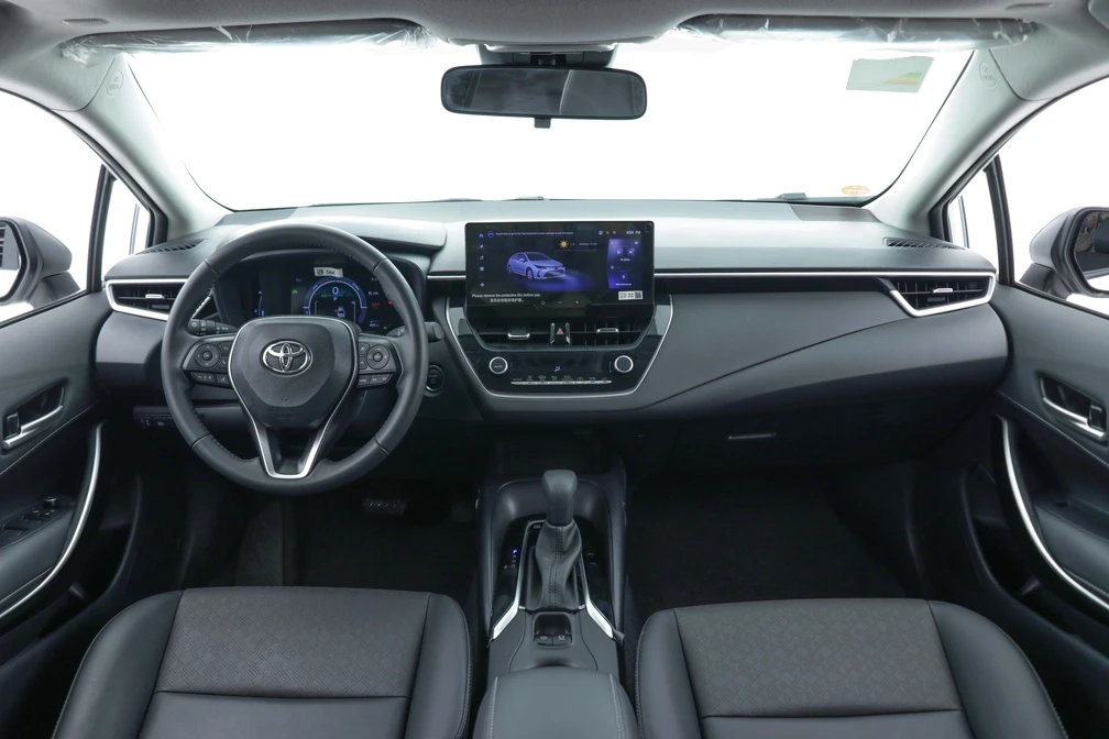 خرید و فروش تویوتا کرولا هیبرید XLE - نیمه فول مدل 2024 نقد و اقساط