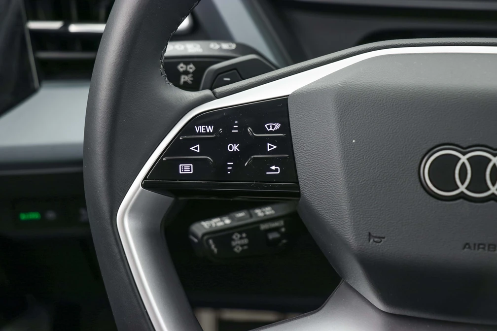 خرید و فروش آئودی q5etron سیلور پکیج - فول مدل 2024 نقد و اقساط خرید و فروش آئودی q5etron سیلور پکیج - فول مدل 2024 نقد و اقساط