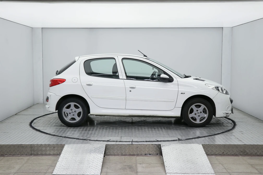 خرید و فروش پژو 207 اتوماتیک مدل 1397 نقد و اقساط