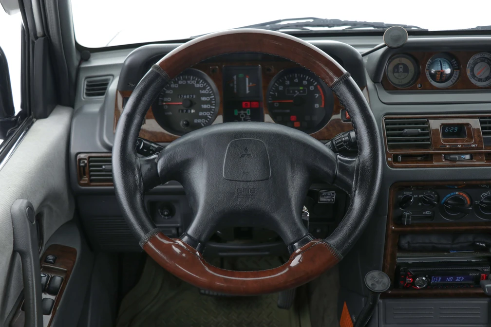 خرید و فروش میتسوبیشی پاجرو مونتاژ اتوماتیک مدل 1386 نقد و اقساط خرید و فروش میتسوبیشی پاجرو مونتاژ اتوماتیک مدل 1386 نقد و اقساط