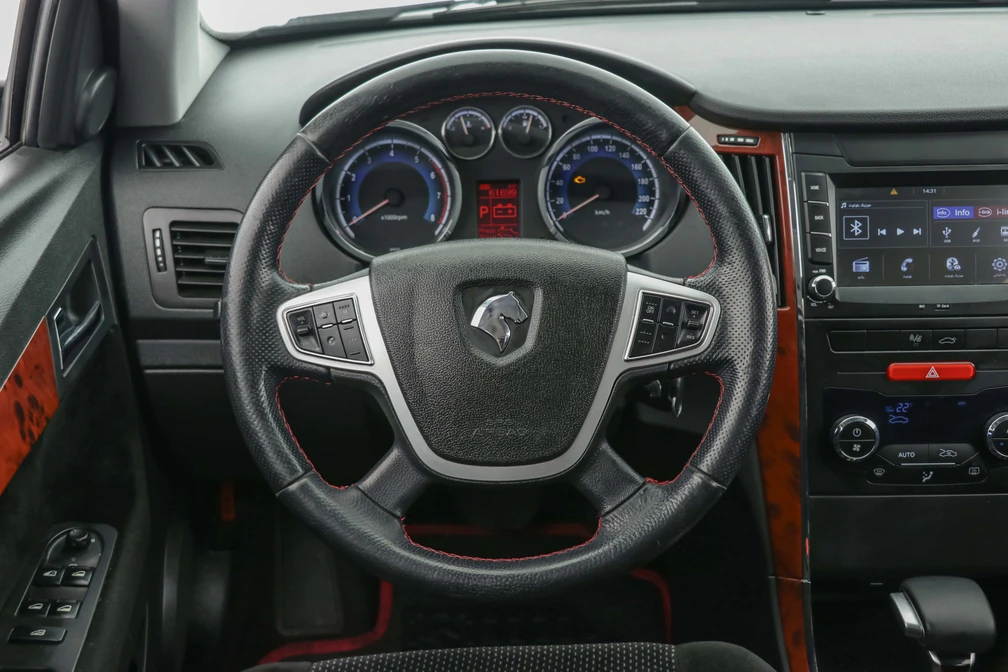 خرید و فروش ایران خودرو دنا پلاس توربو اتوماتیک مدل 1401 نقد و اقساط