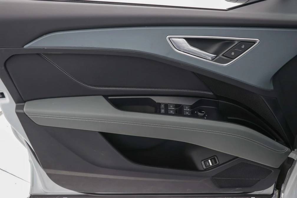 خرید و فروش آئودی q5etron سیلور پکیج - فول مدل 2024 نقد و اقساط خرید و فروش آئودی q5etron سیلور پکیج - فول مدل 2024 نقد و اقساط