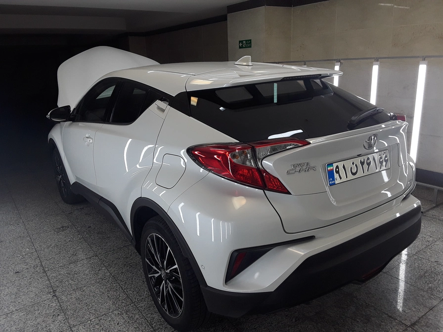 خرید و فروش تویوتا CHR هیبرید آیکان مدل 2017 نقد و اقساط