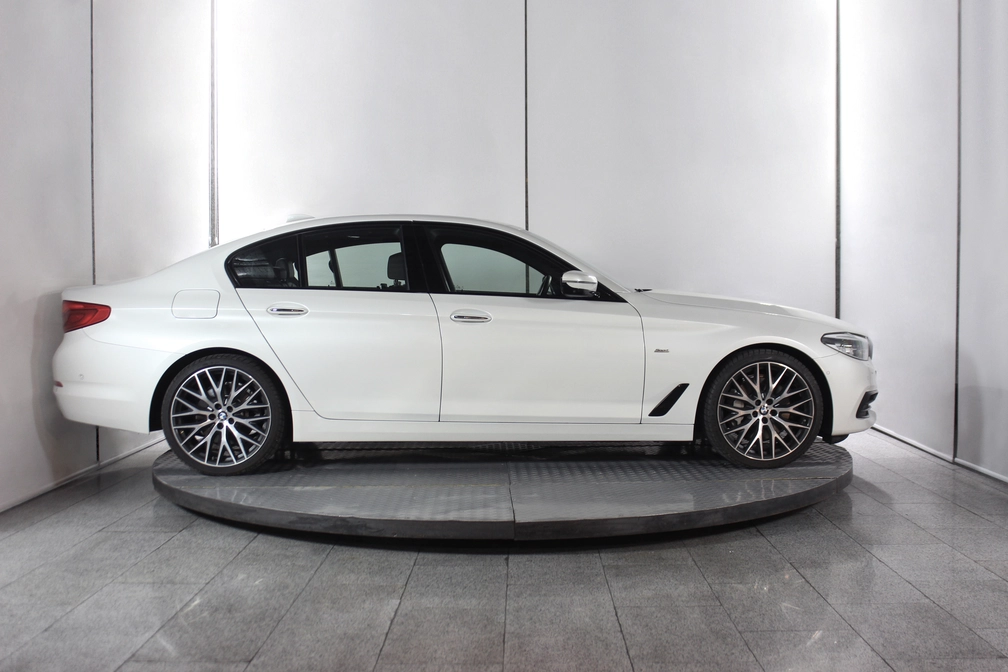 خرید و فروش ب ام و سری 5 530i - پرفکشن مدل 2018 نقد و اقساط خرید و فروش ب ام و سری 5 530i - پرفکشن مدل 2018 نقد و اقساط