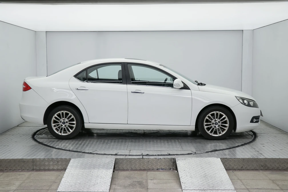 خرید و فروش جک J5 1800 - اتوماتیک مدل 1393 نقد و اقساط