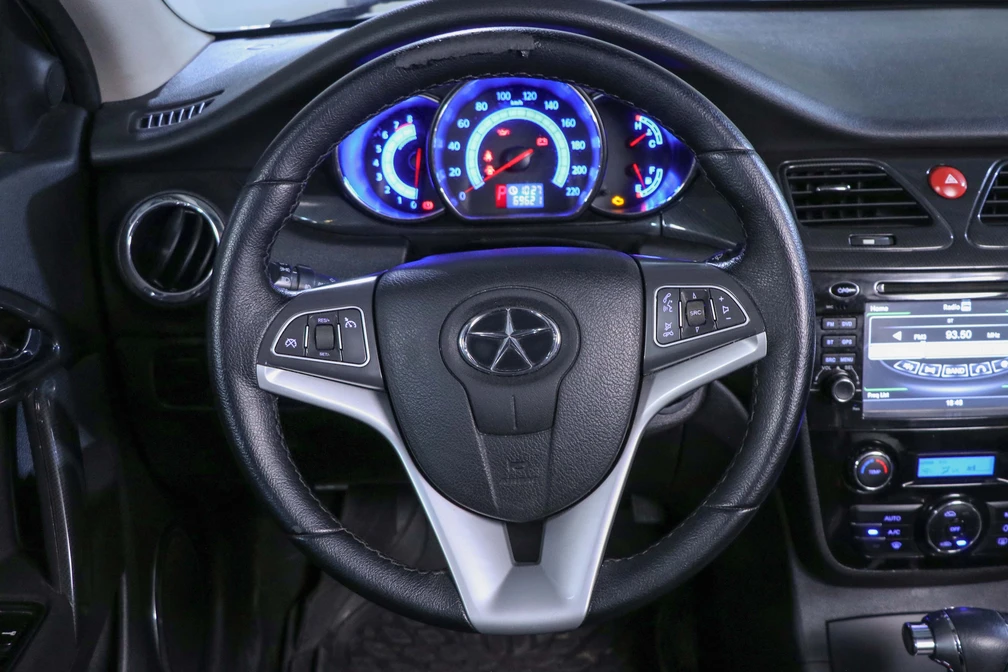 خرید و فروش جک J5 1800 - اتوماتیک مدل 1394 نقد و اقساط خرید و فروش جک J5 1800 - اتوماتیک مدل 1394 نقد و اقساط