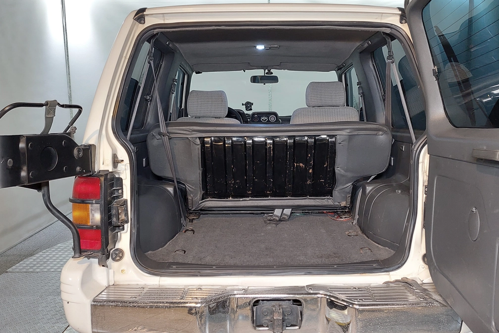 خرید و فروش میتسوبیشی پاجرو دو در فول مدل 1992 نقد و اقساط