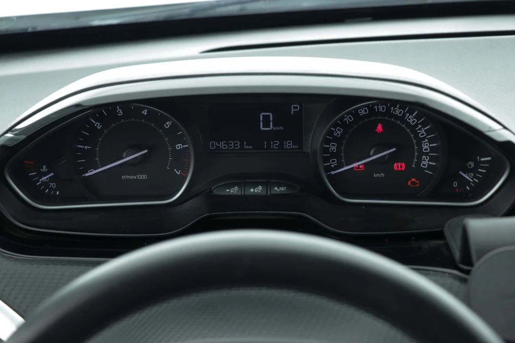 خرید و فروش پژو 2008 اتوماتیک مدل 1397 نقد و اقساط