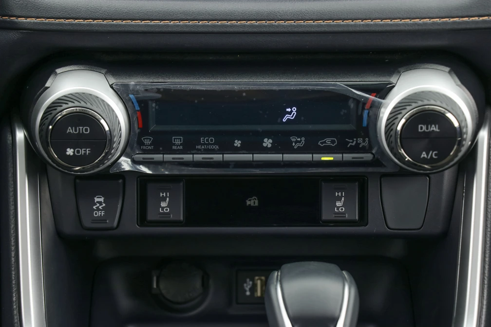 خرید و فروش تویوتا راوفور هیبرید دو دیفرانسیل - فول مدل 2025 نقد و اقساط خرید و فروش تویوتا راوفور هیبرید دو دیفرانسیل - فول مدل 2025 نقد و اقساط