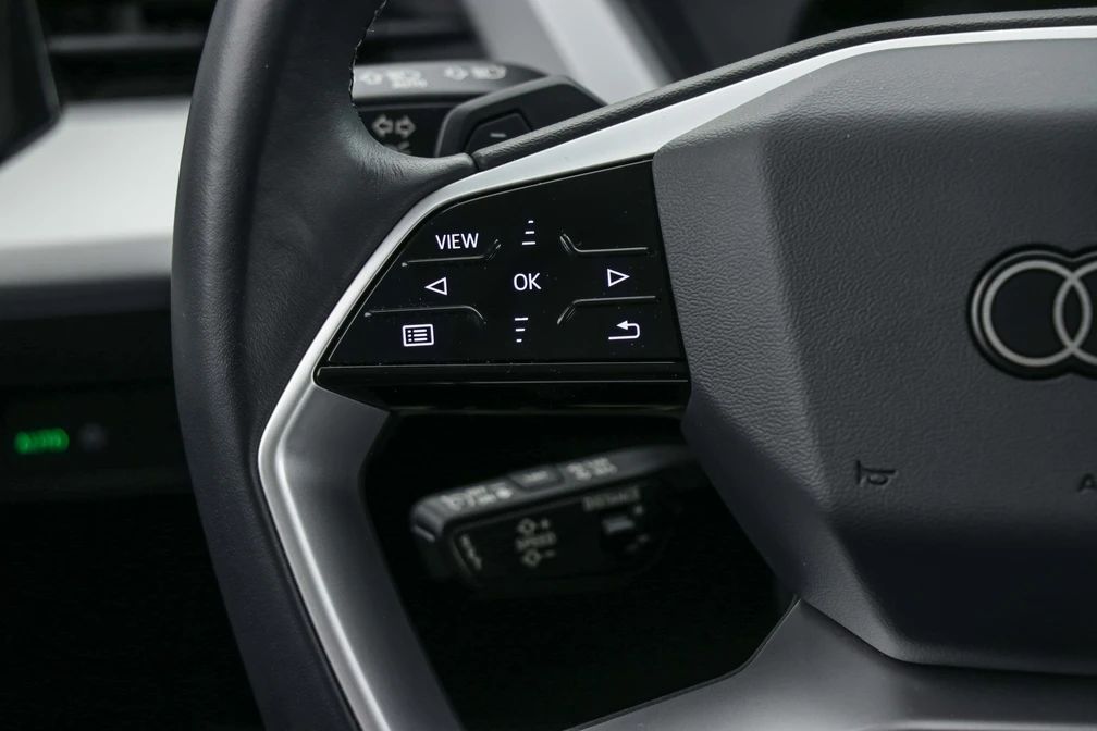 خرید و فروش آئودی q5etron سیلور پکیج - فول مدل 2024 نقد و اقساط خرید و فروش آئودی q5etron سیلور پکیج - فول مدل 2024 نقد و اقساط