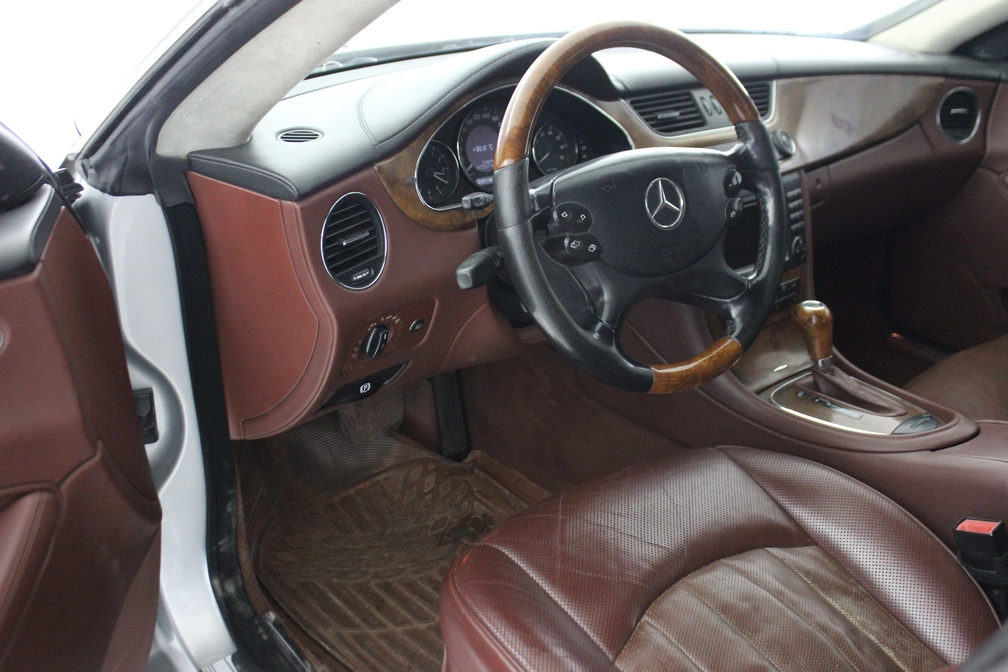 خرید و فروش بنز کلاس CLS 350 - فول مدل 2006 نقد و اقساط