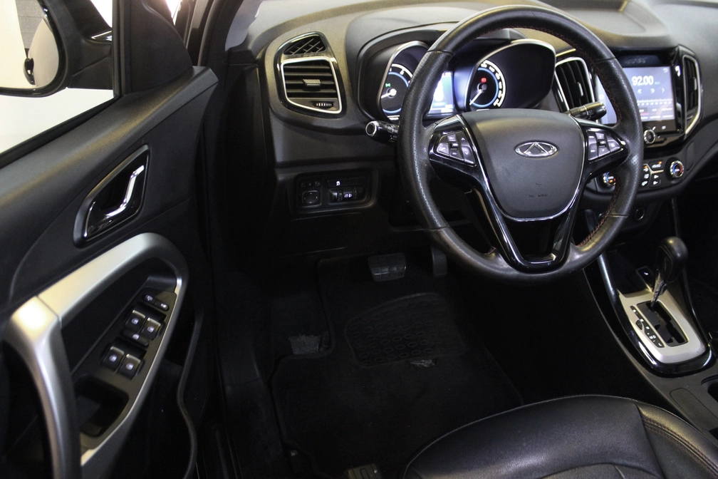 خرید و فروش چری تیگو 5 اکسنت مدل 1396 نقد و اقساط