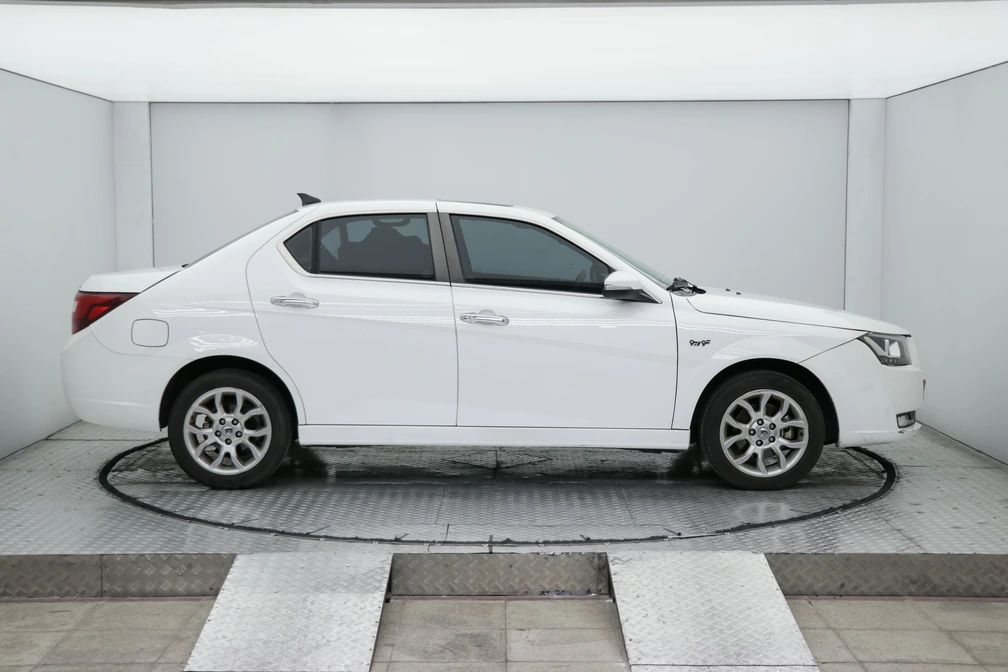 خرید و فروش ایران خودرو دنا پلاس توربو اتوماتیک مدل 1400 نقد و اقساط