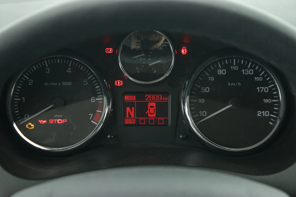 خرید و فروش پژو 207 اتوماتیک سقف شیشه ای مدل 1404 نقد و اقساط خرید و فروش پژو 207 اتوماتیک سقف شیشه ای مدل 1404 نقد و اقساط