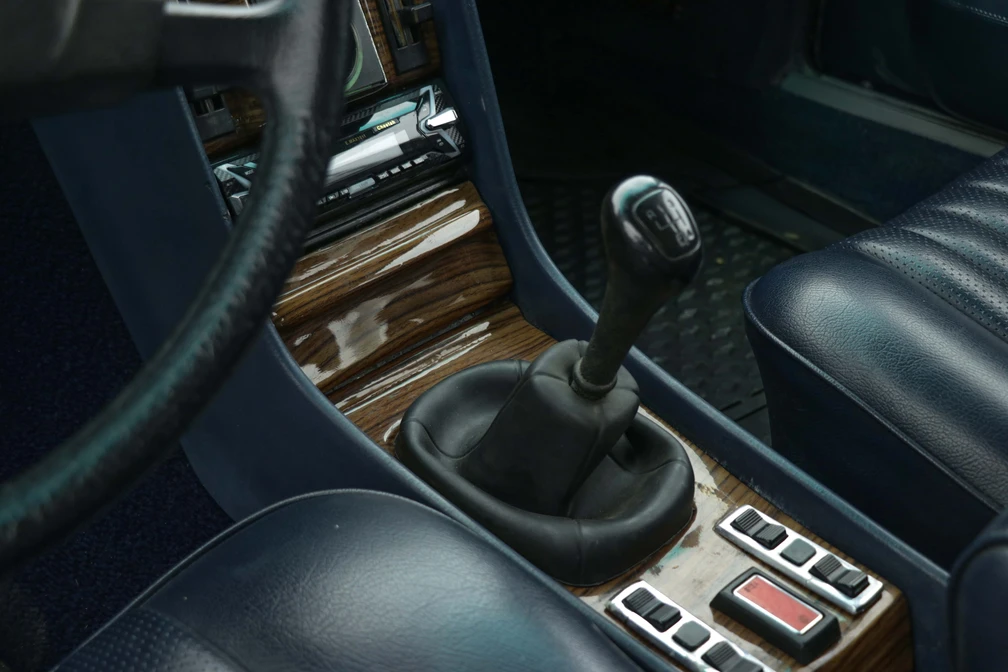 خرید و فروش بنز کلاس S S280 W116 دنده ای مدل 1974 نقد و اقساط