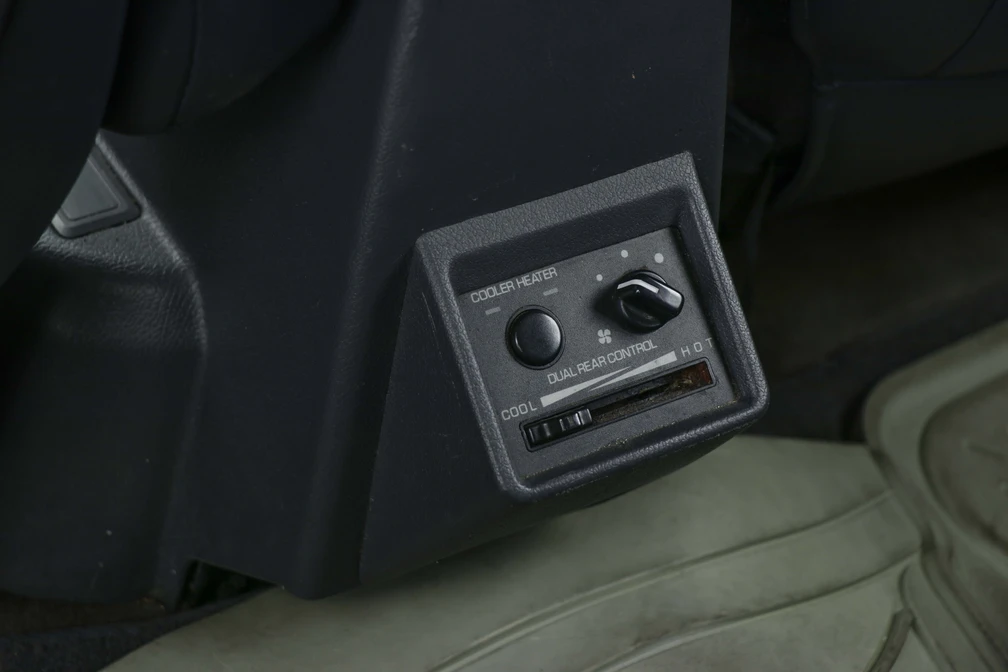 خرید و فروش میتسوبیشی پاجرو مونتاژ اتوماتیک مدل 1386 نقد و اقساط خرید و فروش میتسوبیشی پاجرو مونتاژ اتوماتیک مدل 1386 نقد و اقساط