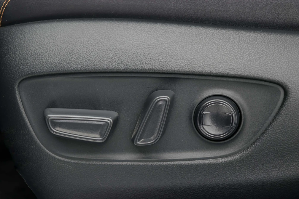 خرید و فروش تویوتا راوفور هیبرید دو دیفرانسیل - فول مدل 2025 نقد و اقساط خرید و فروش تویوتا راوفور هیبرید دو دیفرانسیل - فول مدل 2025 نقد و اقساط