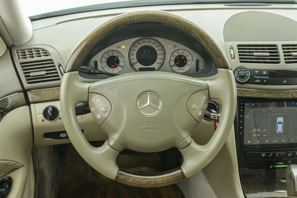 خرید و فروش بنز کلاس E 240 مدل 2005 نقد و اقساط خرید و فروش بنز کلاس E 240 مدل 2005 نقد و اقساط
