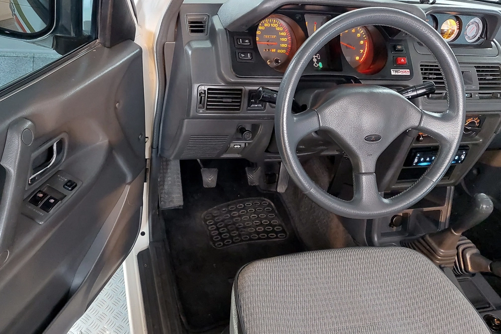 خرید و فروش میتسوبیشی پاجرو دو در فول مدل 1992 نقد و اقساط