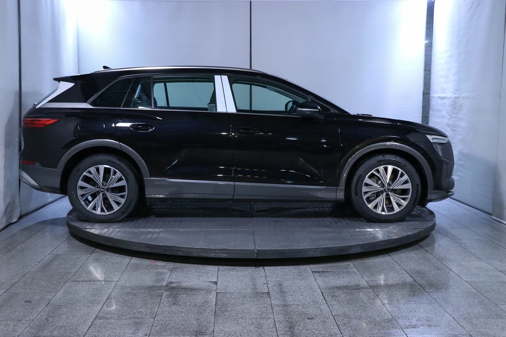 خرید و فروش آئودی q5etron سیلور پکیج - لو آپشن مدل 2024 نقد و اقساط خرید و فروش آئودی q5etron سیلور پکیج - لو آپشن مدل 2024 نقد و اقساط