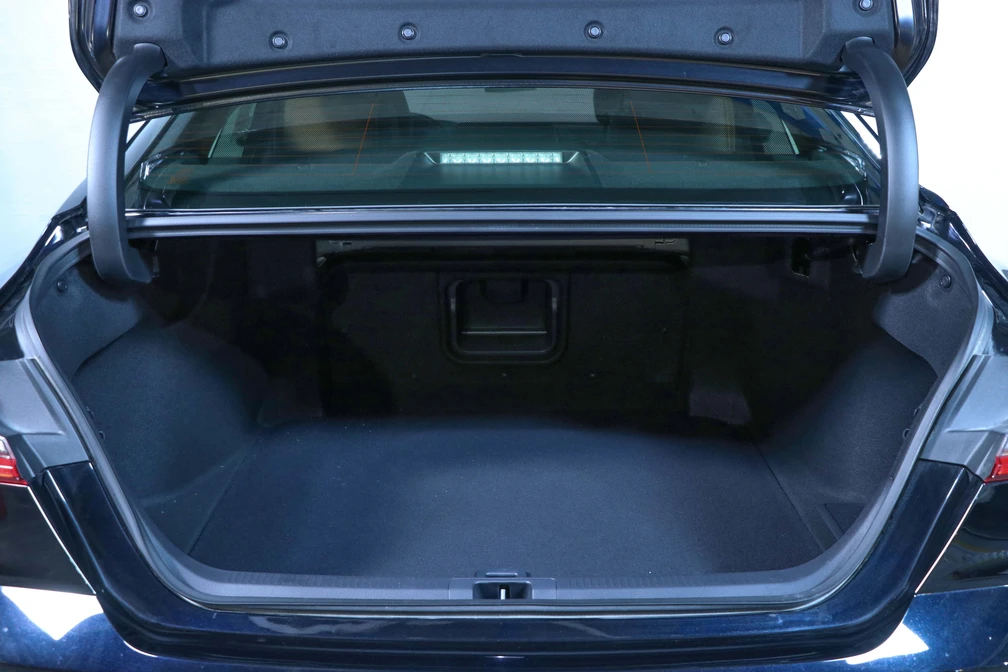 خرید و فروش تویوتا کمری هیبرید LE - فول مدل 2025 نقد و اقساط خرید و فروش تویوتا کمری هیبرید LE - فول مدل 2025 نقد و اقساط