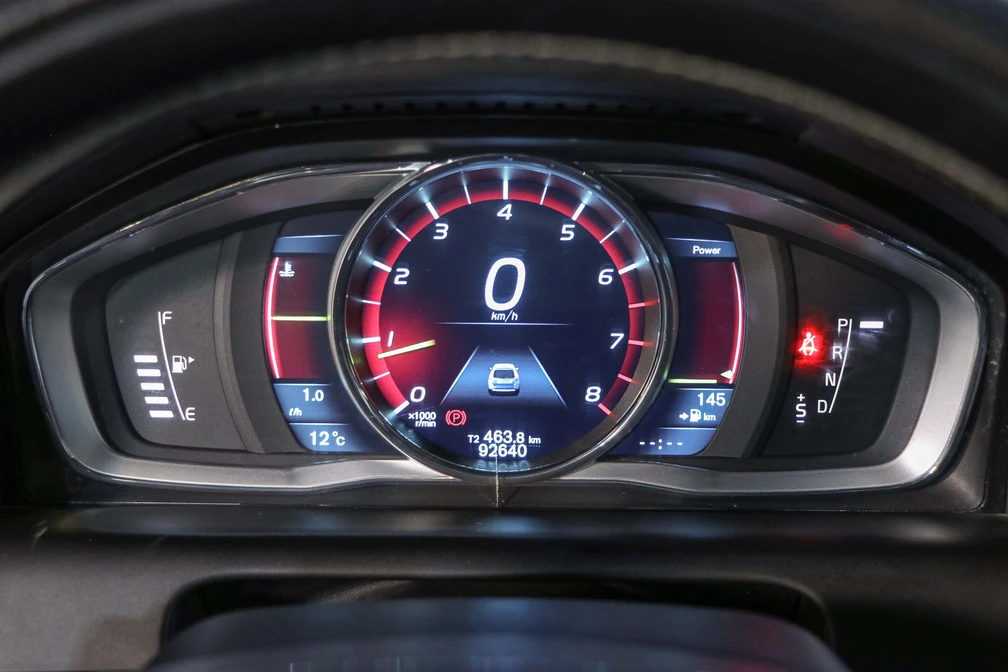 خرید و فروش ولوو XC60 R دیزاین مدل 2014 نقد و اقساط