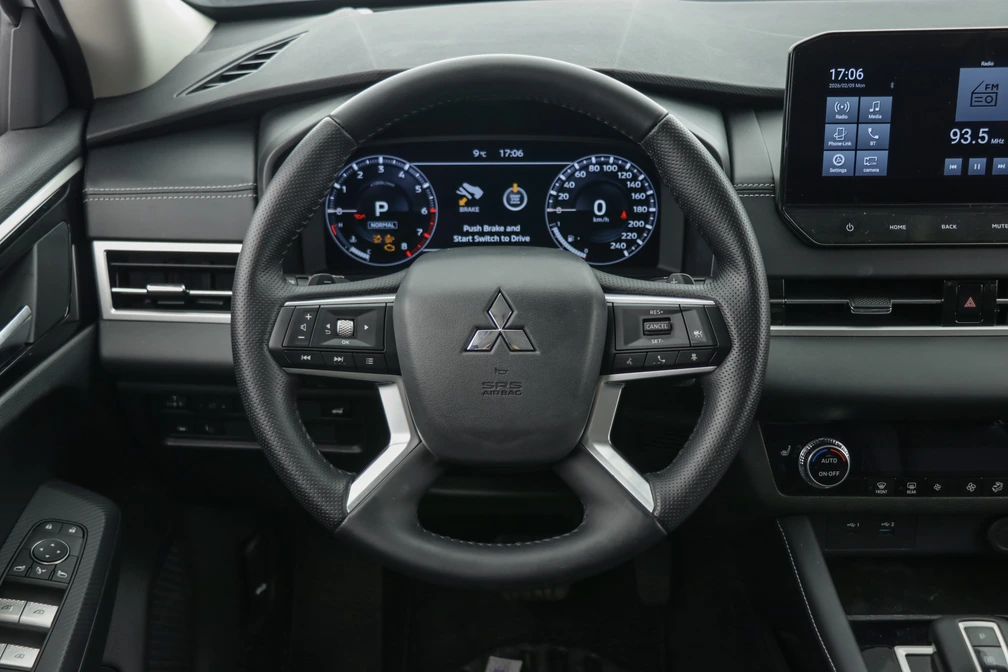 خرید و فروش میتسوبیشی اوتلندر H لاین دو دیفرانسیل مدل 2023 نقد و اقساط