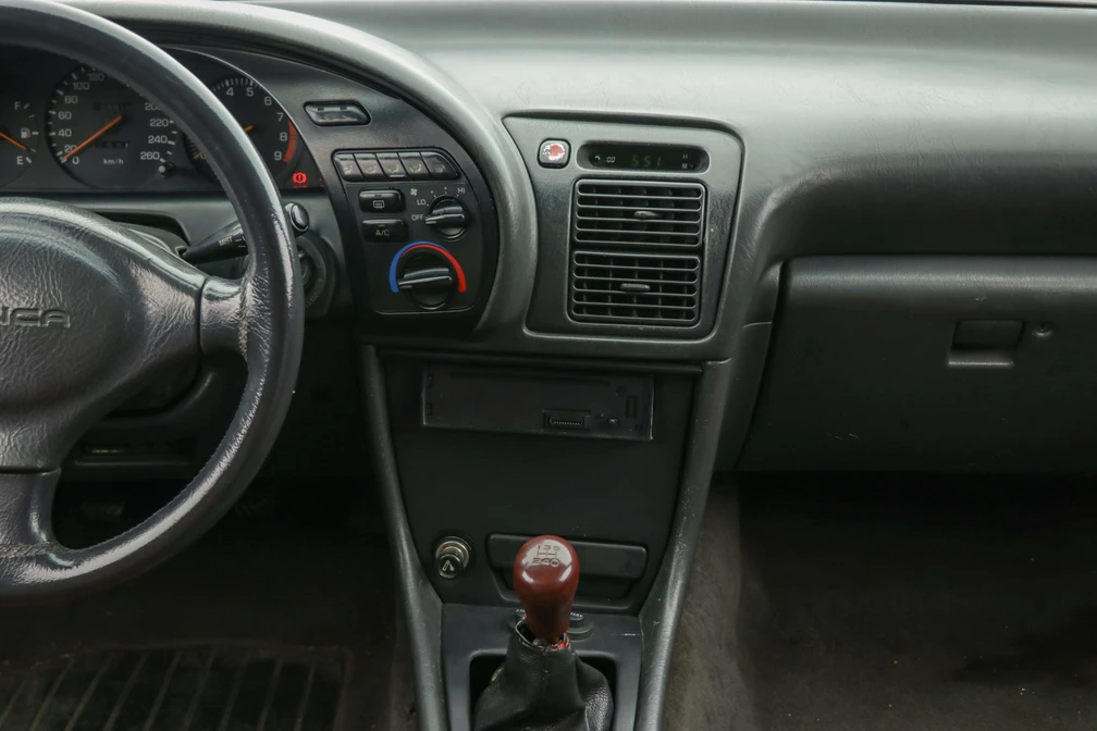 خرید و فروش تویوتا سلیکا دنده ای مدل 1991 نقد و اقساط