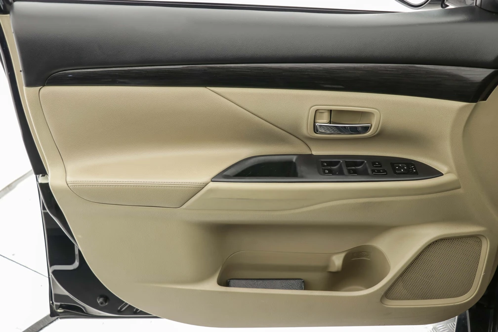 خرید و فروش میتسوبیشی اوتلندر تیپ 4 (7نفره) مدل 2016 نقد و اقساط