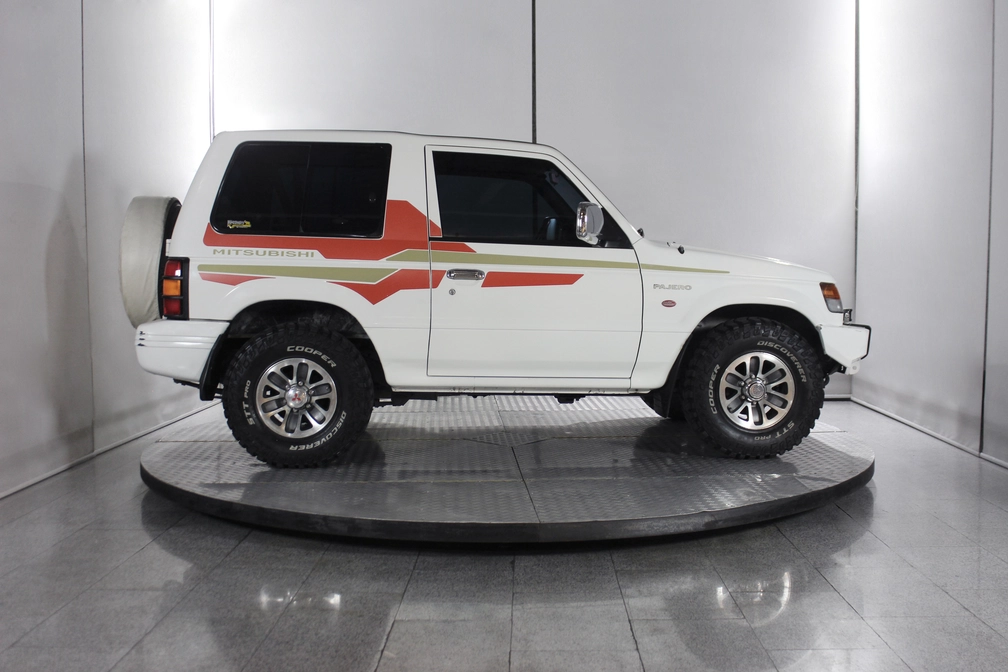 خرید و فروش میتسوبیشی پاجرو دو در فول مدل 1992 نقد و اقساط