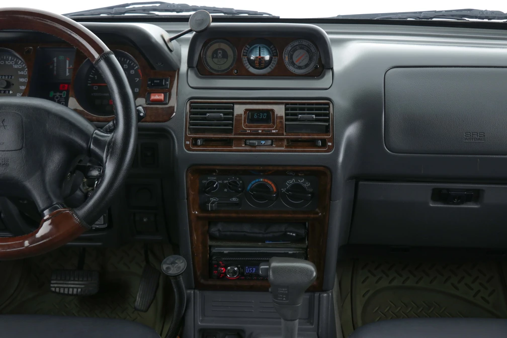 خرید و فروش میتسوبیشی پاجرو مونتاژ اتوماتیک مدل 1386 نقد و اقساط خرید و فروش میتسوبیشی پاجرو مونتاژ اتوماتیک مدل 1386 نقد و اقساط