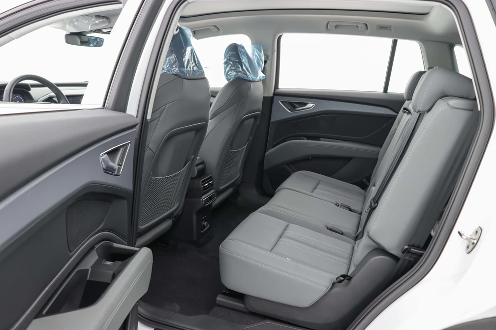 خرید و فروش آئودی q5etron سیلور پکیج - فول مدل 2024 نقد و اقساط خرید و فروش آئودی q5etron سیلور پکیج - فول مدل 2024 نقد و اقساط