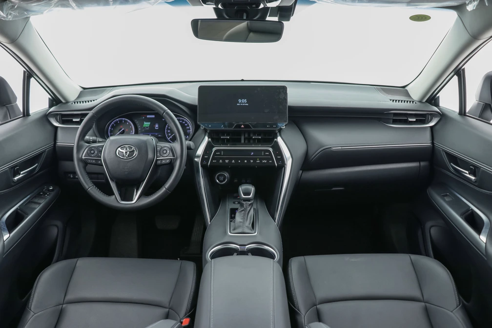 خرید و فروش تویوتا ونزا نیمه فول مدل 2024 نقد و اقساط خرید و فروش تویوتا ونزا نیمه فول مدل 2024 نقد و اقساط