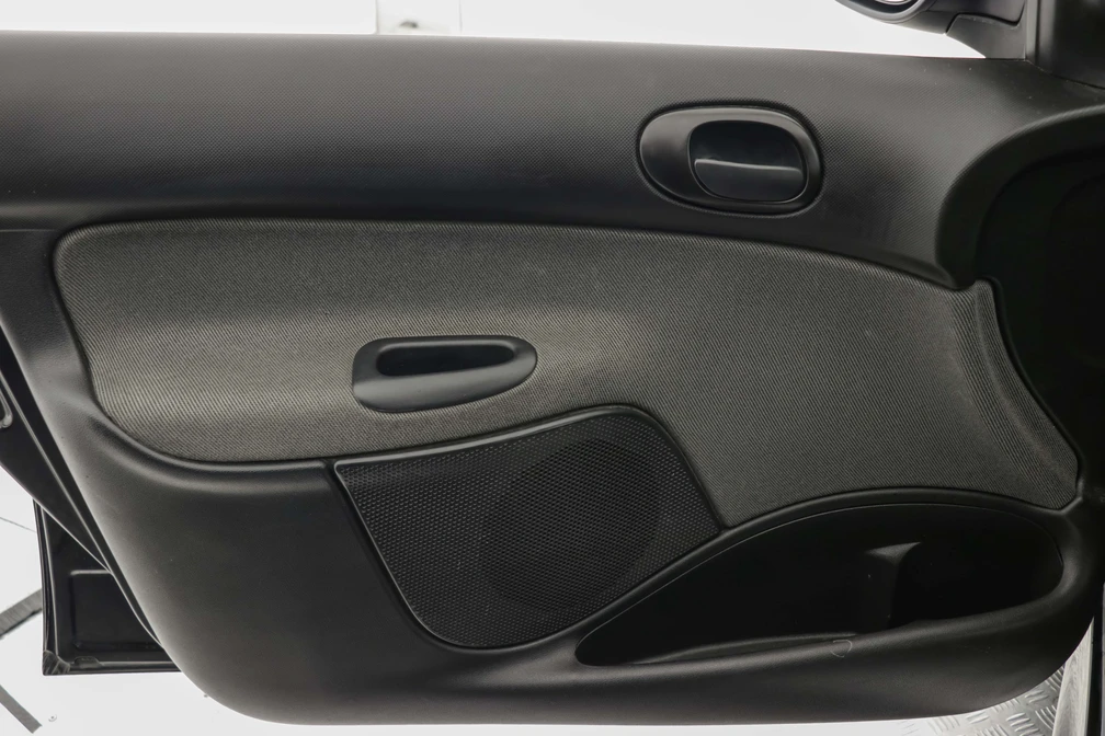 خرید و فروش پژو 207 دنده ای سقف شیشه ای مدل 1401 نقد و اقساط خرید و فروش پژو 207 دنده ای سقف شیشه ای مدل 1401 نقد و اقساط