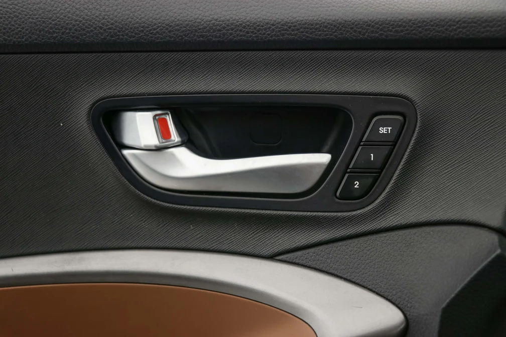 خرید و فروش هیوندای سانتافه (ix45) DM - 2400 - MPI - دو دیفرانسیل - فول مدل 2016 نقد و اقساط