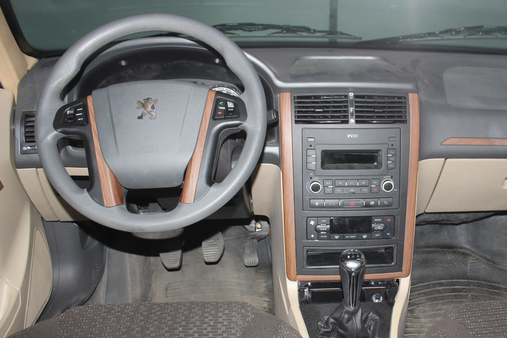 خرید و فروش پژو پارس ساده - موتور جدید مدل 1401 نقد و اقساط خرید و فروش پژو پارس ساده - موتور جدید مدل 1401 نقد و اقساط