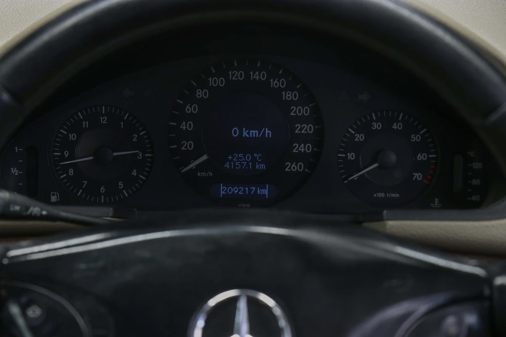 خرید و فروش بنز کلاس E 200 مدل 2006 نقد و اقساط