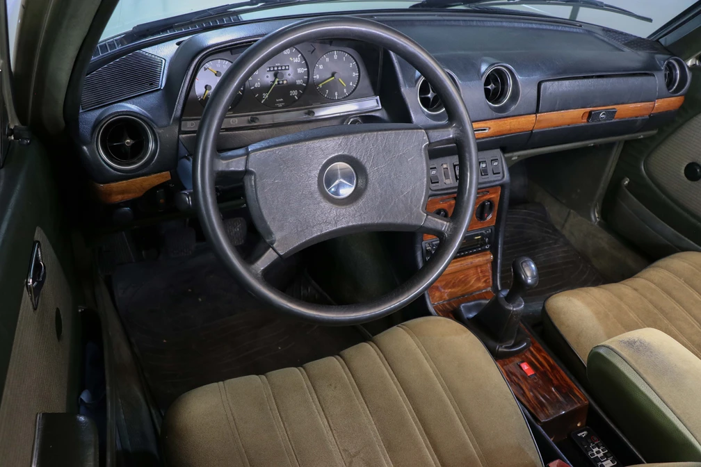 خرید و فروش بنز کلاس E 230E W123 مدل 1984 نقد و اقساط