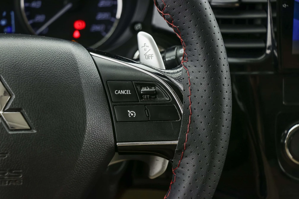 خرید و فروش میتسوبیشی اوتلندر تیپ 4 (7نفره) مدل 2016 نقد و اقساط