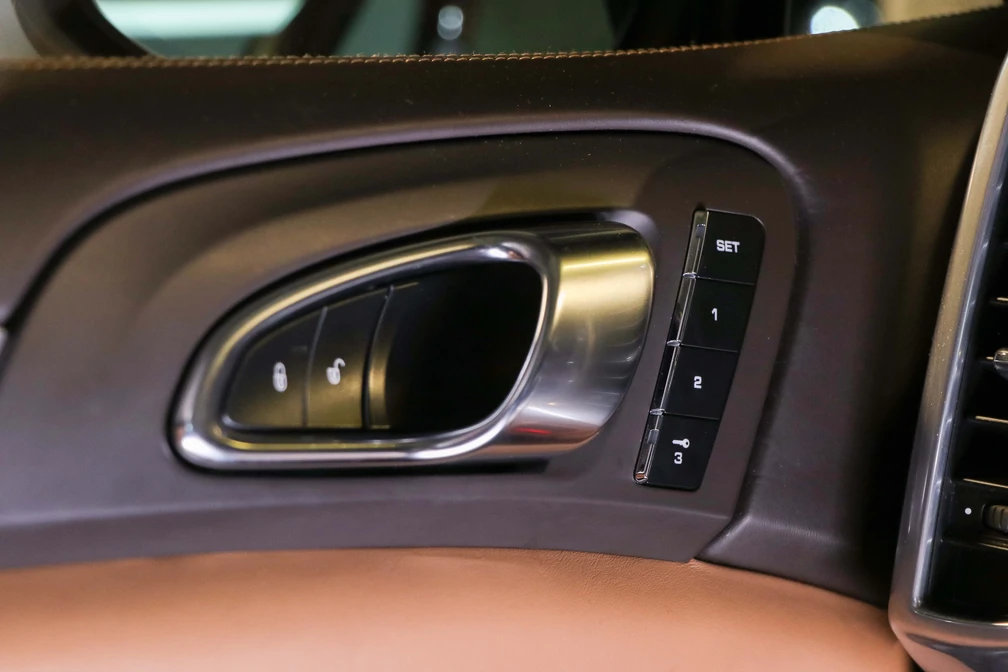 خرید و فروش پورشه کاین شش سیلندر مدل 2013 نقد و اقساط