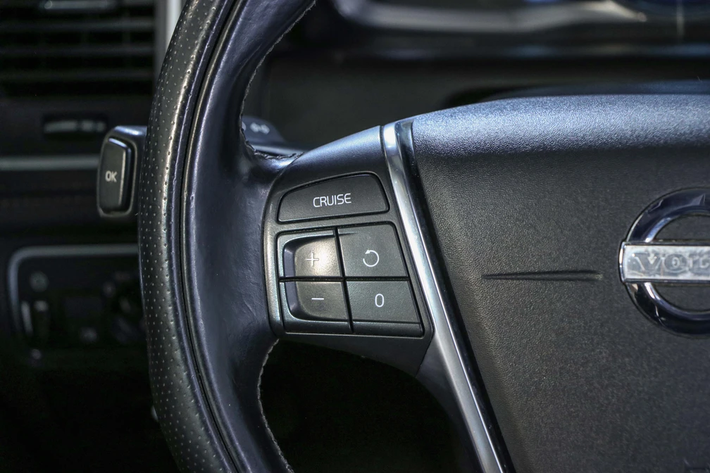 خرید و فروش ولوو XC60 R دیزاین مدل 2014 نقد و اقساط