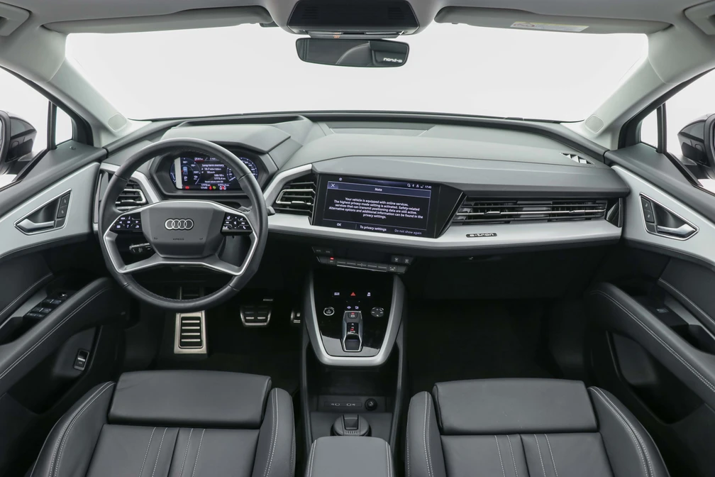 خرید و فروش آئودی q5etron سیلور پکیج - فول مدل 2024 نقد و اقساط خرید و فروش آئودی q5etron سیلور پکیج - فول مدل 2024 نقد و اقساط