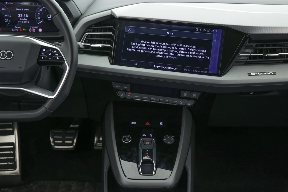 خرید و فروش آئودی q5etron بلک پکیج - فول مدل 2024 نقد و اقساط