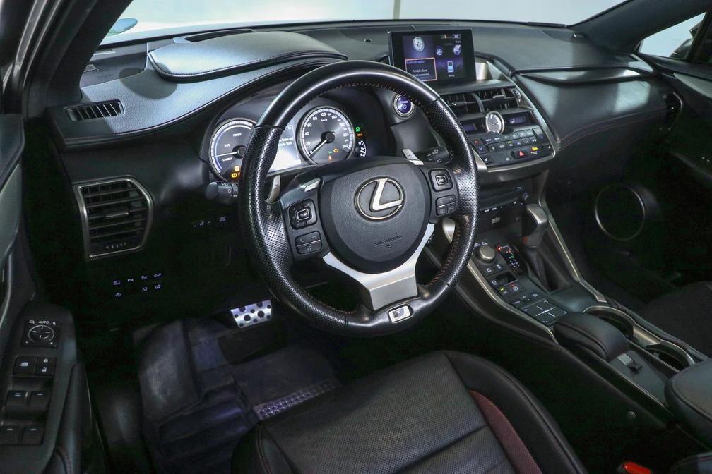 خرید و فروش لکسوس NX هیبرید 300H - F SPORT - هفت کلید - سقف پاناروما مدل 2016 نقد و اقساط