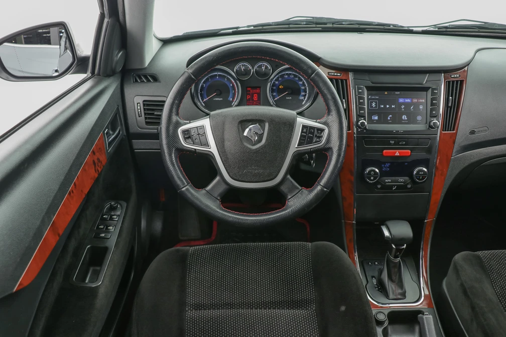 خرید و فروش ایران خودرو دنا پلاس توربو اتوماتیک مدل 1401 نقد و اقساط