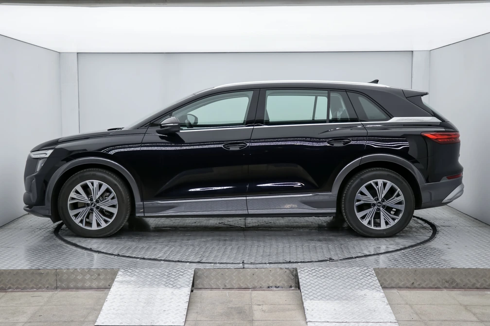 خرید و فروش آئودی q5etron سیلور پکیج - فول مدل 2024 نقد و اقساط خرید و فروش آئودی q5etron سیلور پکیج - فول مدل 2024 نقد و اقساط